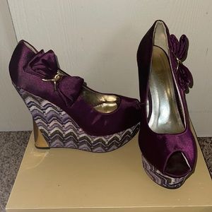 LILIANA WEDGE HEELS